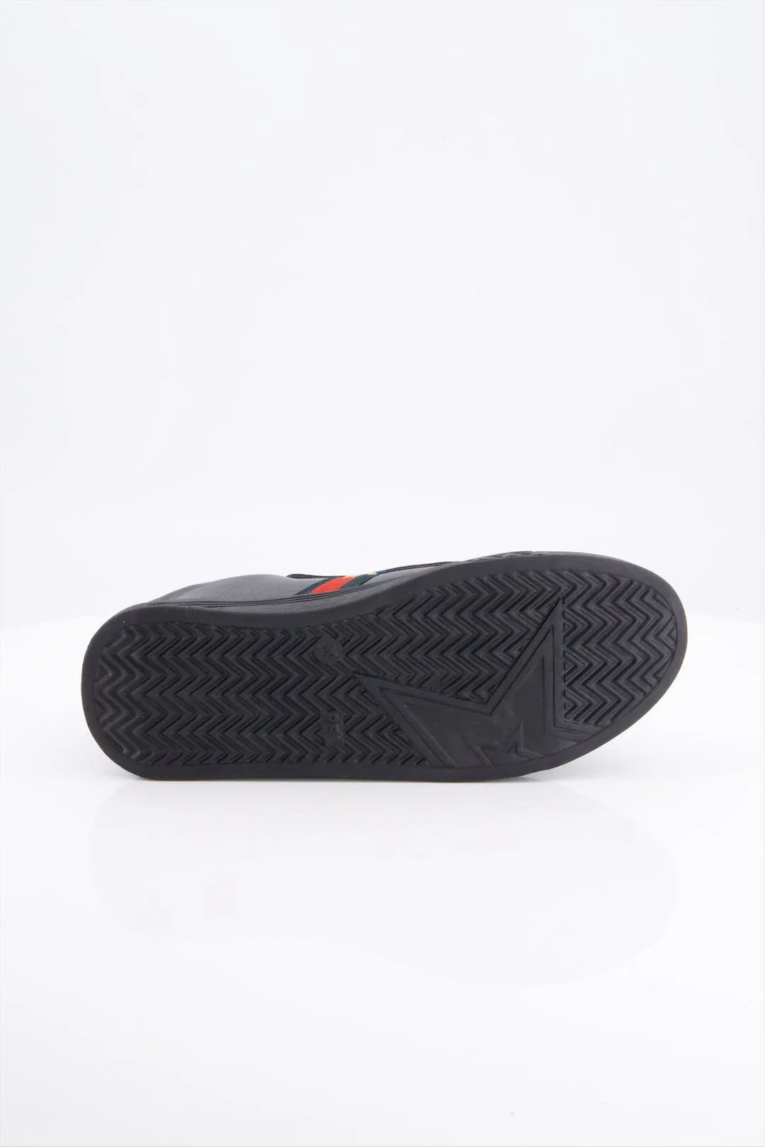 Buzz-Line Black Sneaker - 055