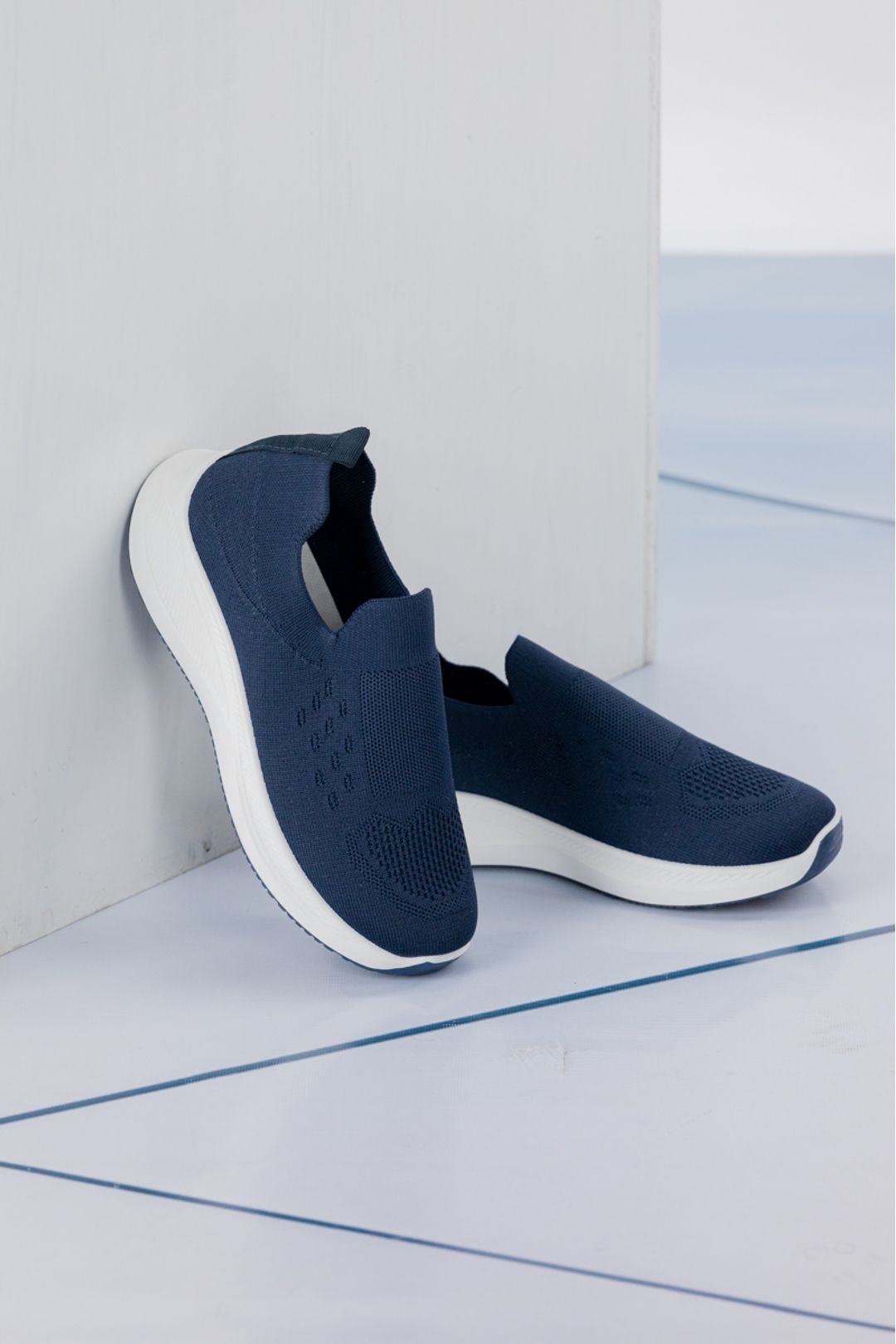 WOMEN'S BLUE SKECHERS SHOES